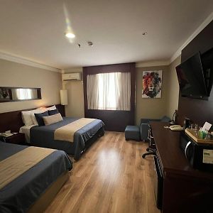Deluxe King Suite